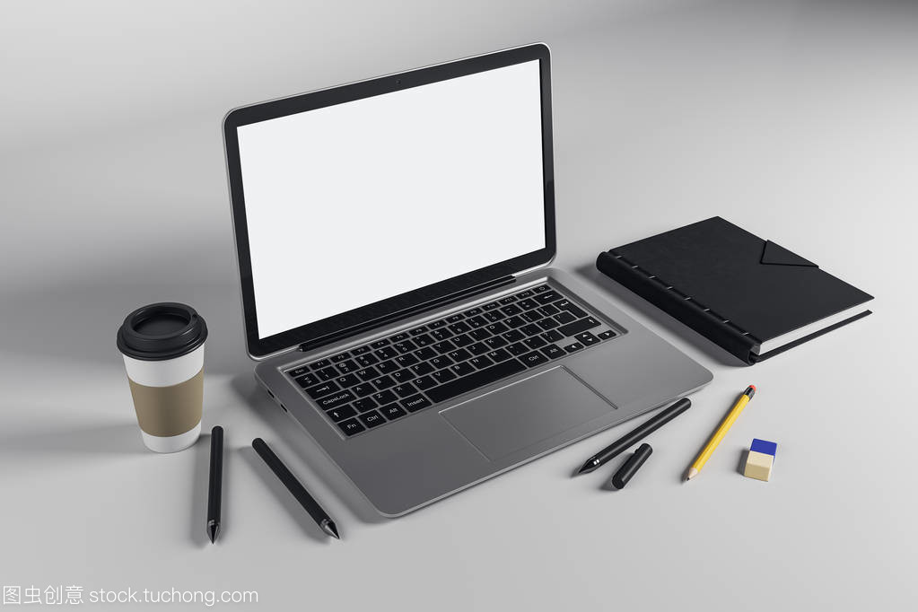 桌上有空笔记本电脑屏幕、耗材和咖啡杯。网页设计理念。模拟, 3d 渲染